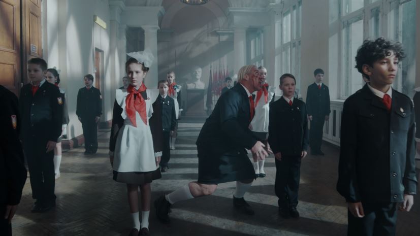 Травля в советской школе: Тилль Линдеманн выпустил новый скандальный клип