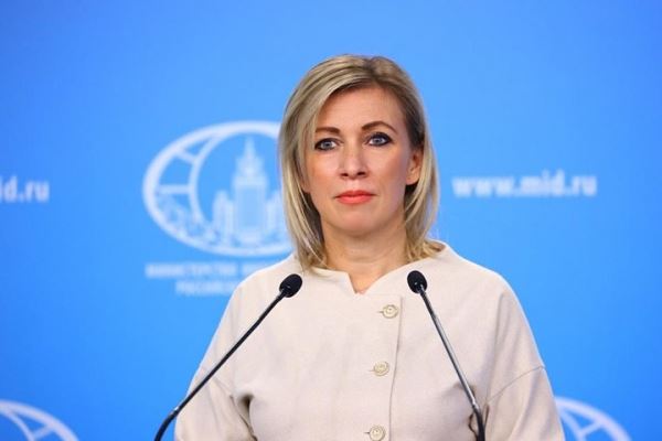 Захарова обвинила Прагу в нарушении Венской конвенции