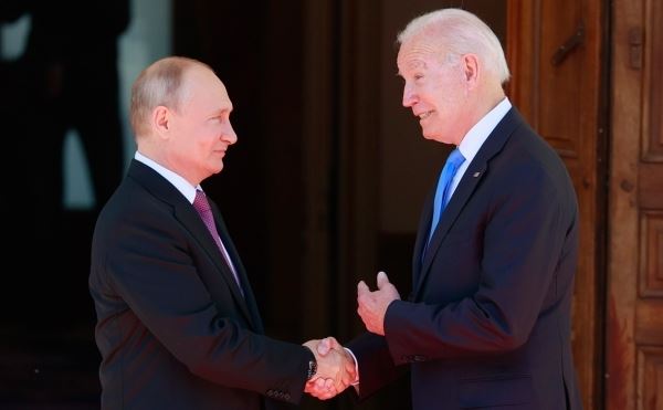 «Очень опытный»: Владимир Путин похвалил Байдена
